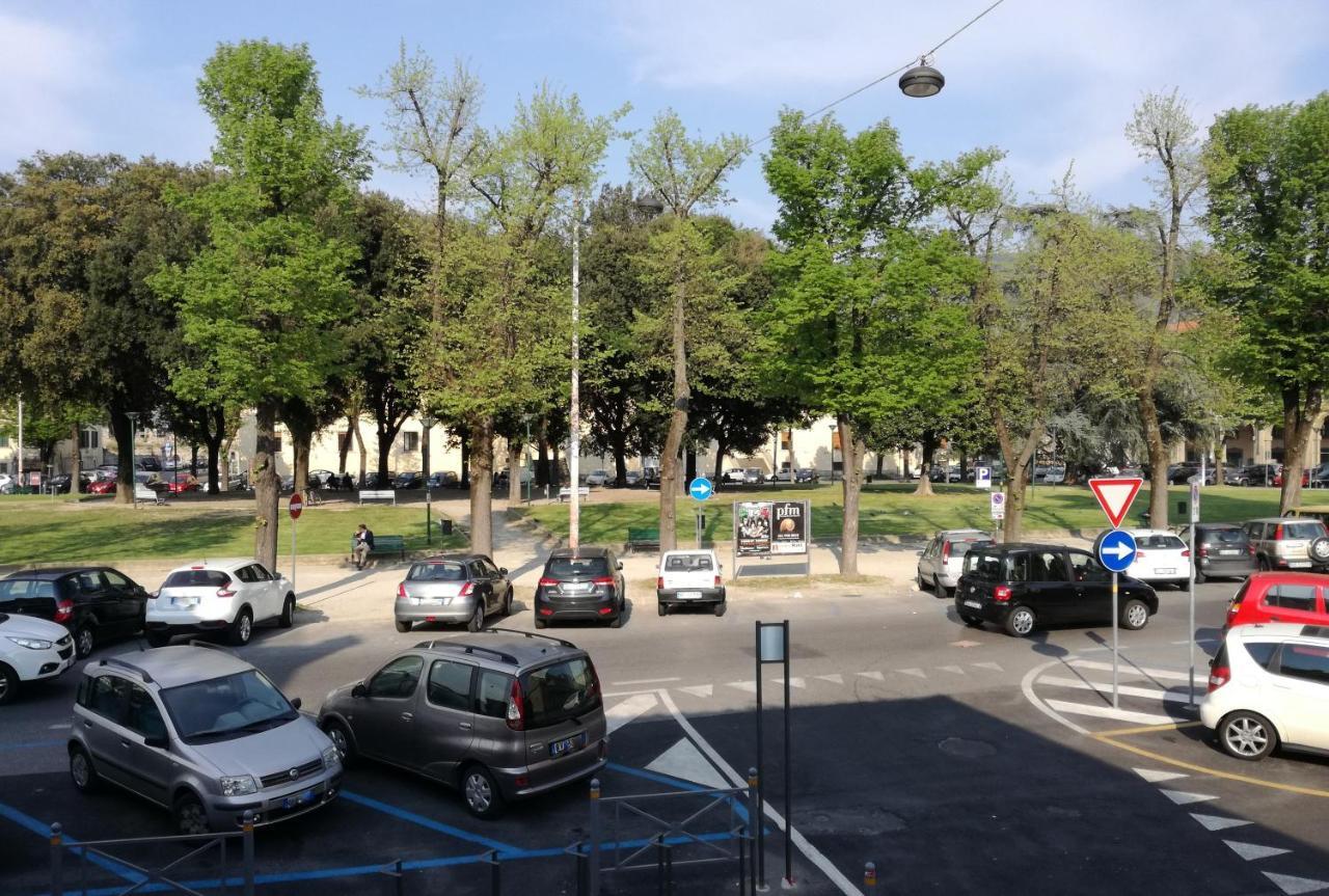 Mercatale Apartment Prato  Pokoj fotografie